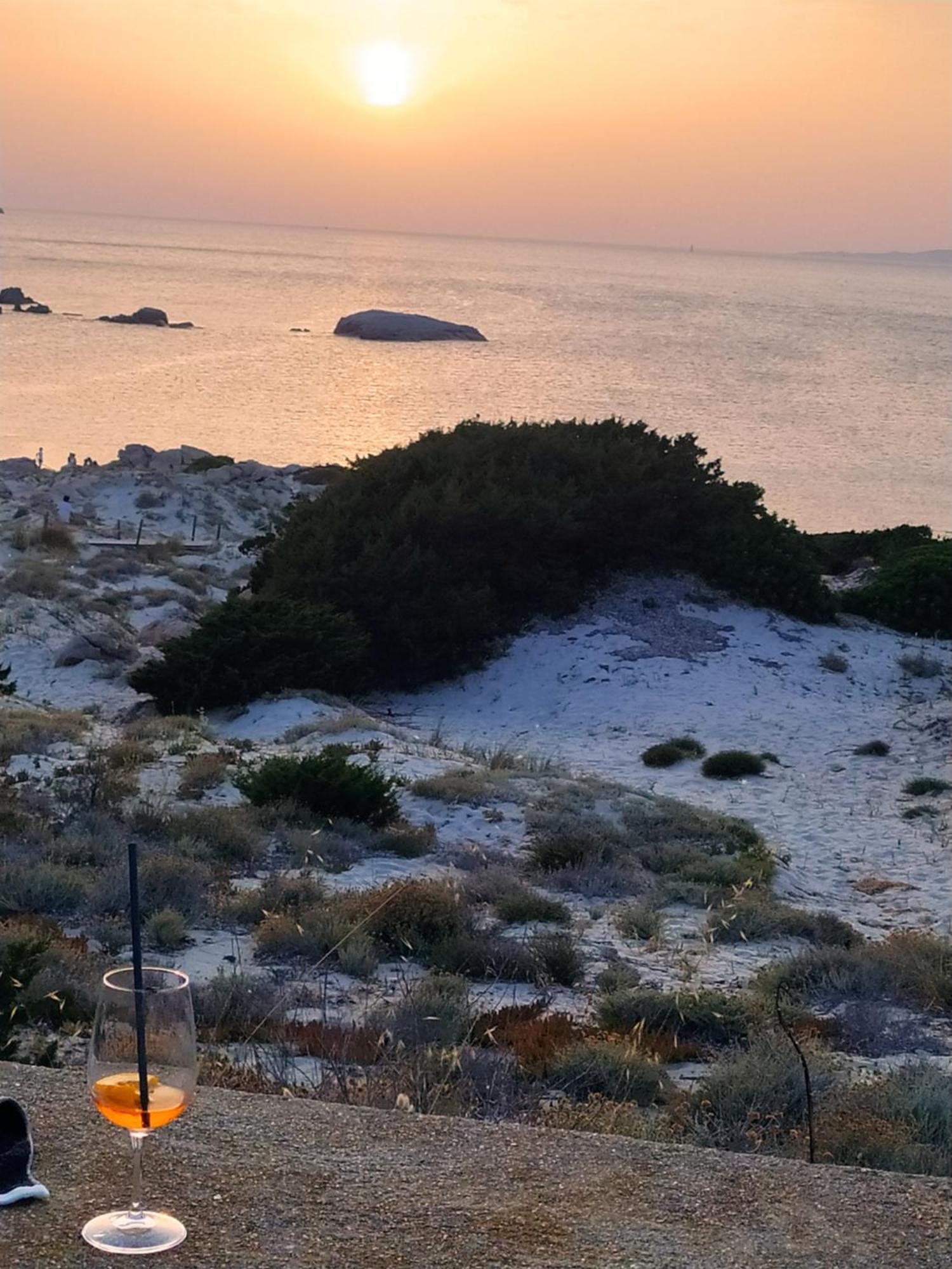Appartamento Vista Mare A La Maddalena Ла Мадалена Екстериор снимка
